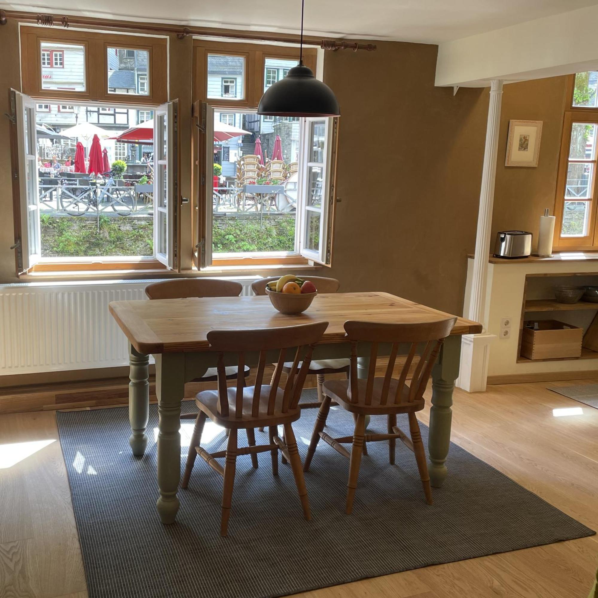 Apartment Am Fluss Im Haus An Der Rur Моншау Екстериор снимка