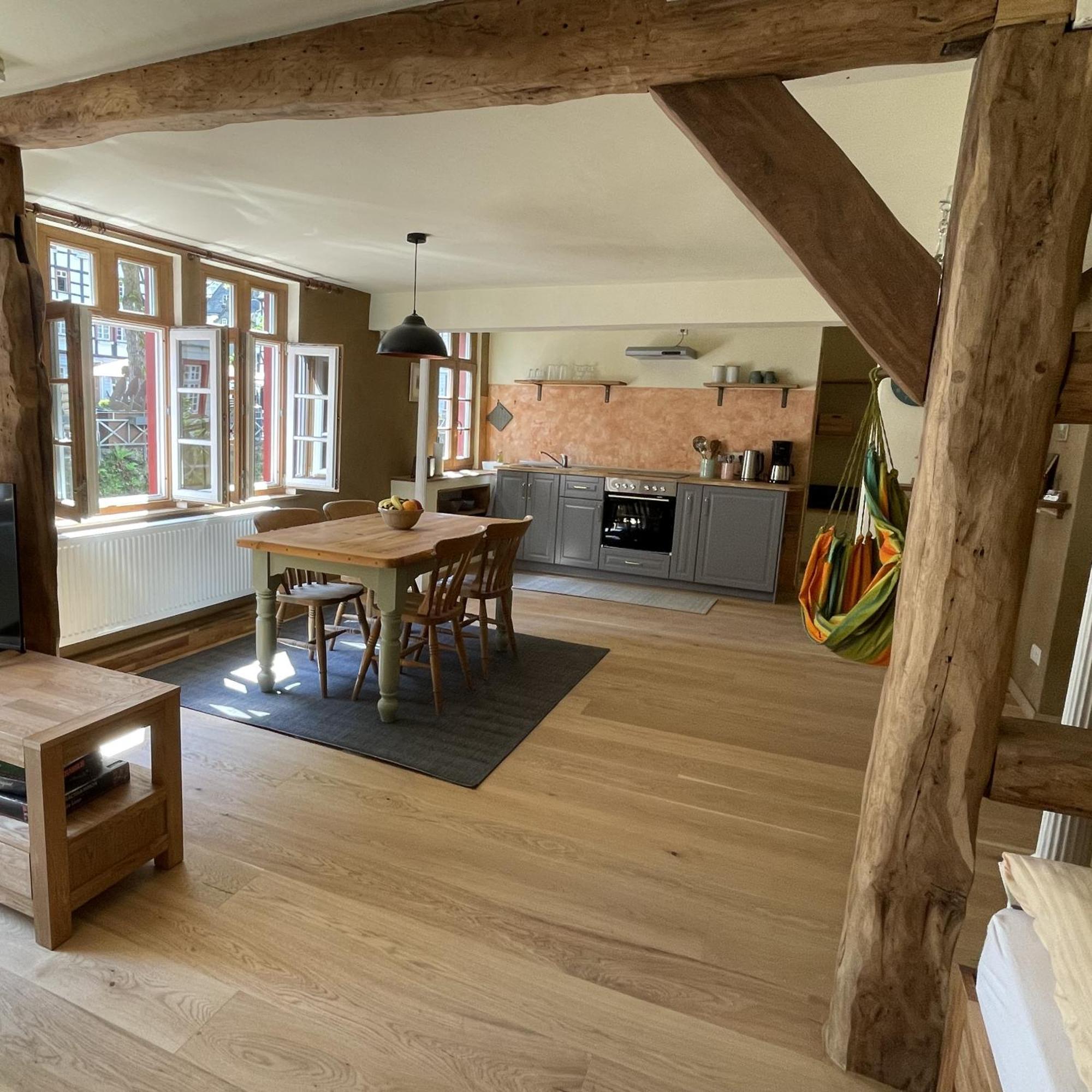 Apartment Am Fluss Im Haus An Der Rur Моншау Екстериор снимка